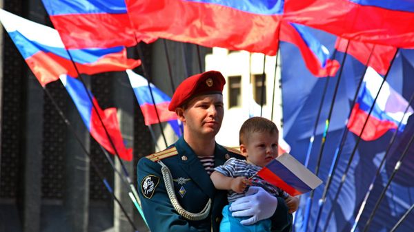 День флага РФ в Симферополе 