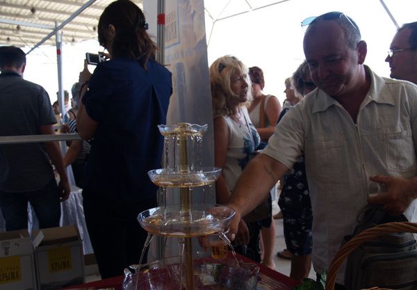 Республиканский фестиваль Золотая гроздь винограда
