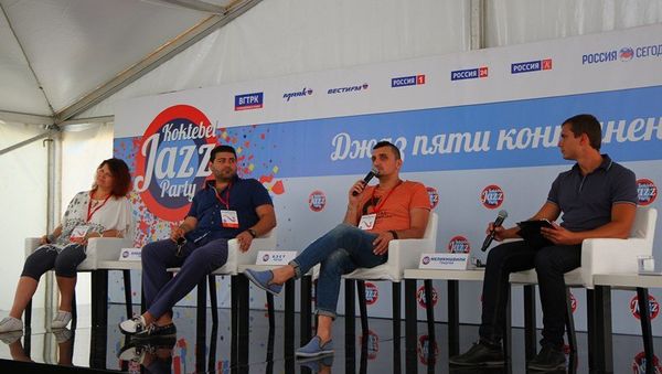 Второй день Koktebel Jazz Party.  Пресс-конференция музыкантов. Ольга Олейникова, Артур Бэст, Георгий Меликишвили (слева направо)