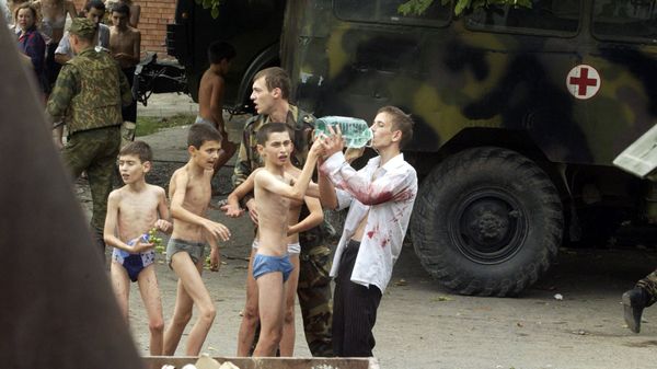 Спасенные заложники Спасенные заложники