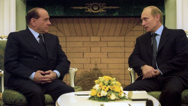 Владимир Путин и Сильвио Берлускони