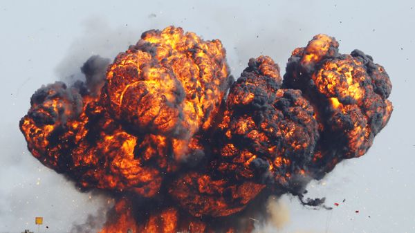 Военные учения Центр-2011 на полигоне Ашулук в Астраханской области. Архив