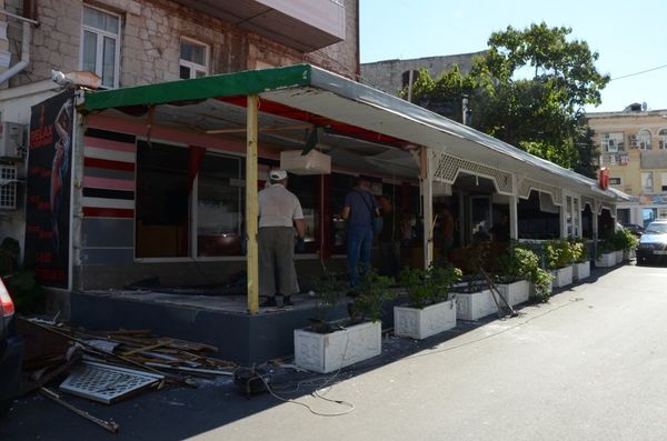 В центре Ялты сносят незаконную пристройку к Гарему