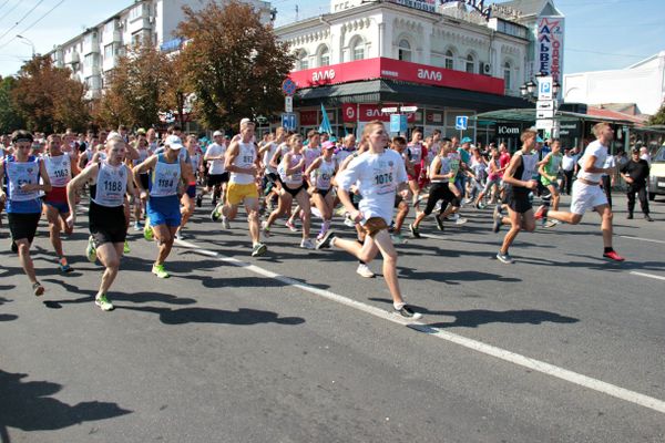 Кросс нации-2015 в Симферополе: студенты, пенсионеры и политики
