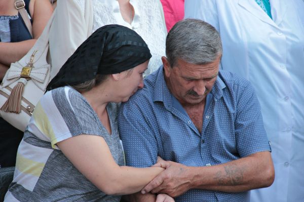 Прощание с расстрелянными медиками в Симферополе