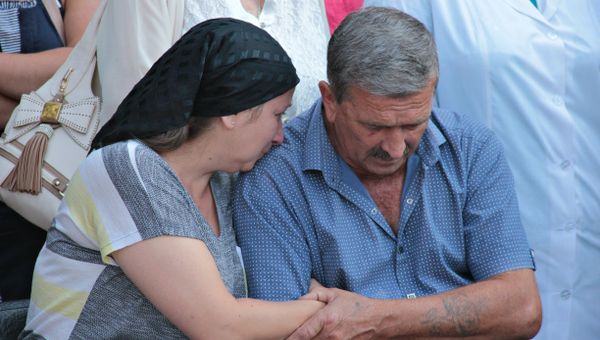 Прощание с расстрелянными медиками в Симферополе