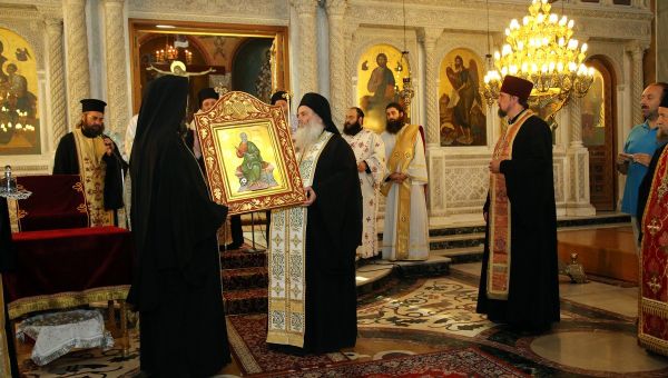 Икона с мощами Андрея Первозванного прибыла с Афона