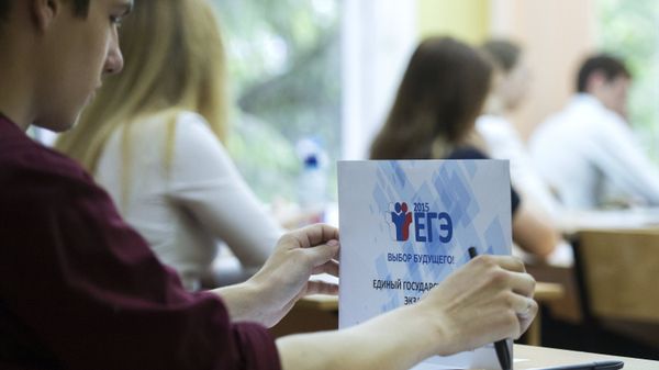 Сдача ЕГЭ по русскому языку в школах России Сдача ЕГЭ по русскому языку в школах России