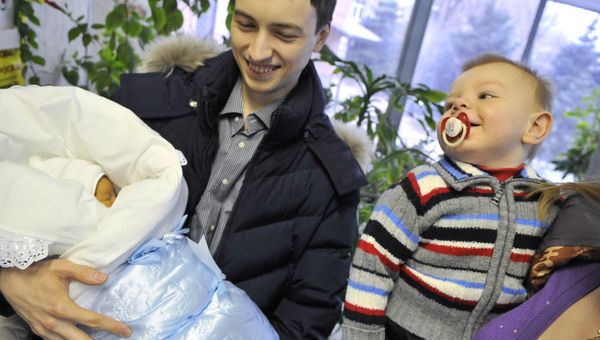 Выписка новорожденного из роддома