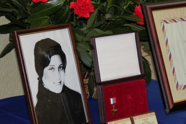 Золотая звезда Алиме Абденановой будет храниться в музее Тавриды