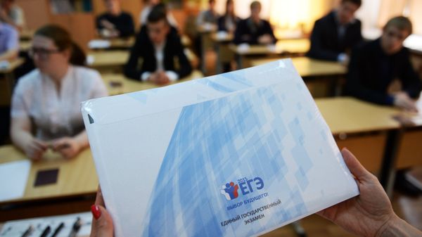Сдача ЕГЭ по русскому языку в школах России