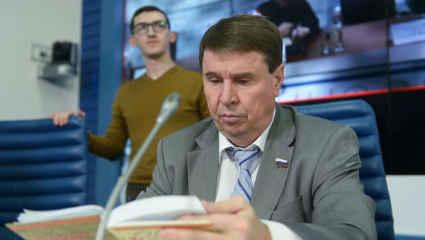 Член Совета Федерации Сергей Цеков