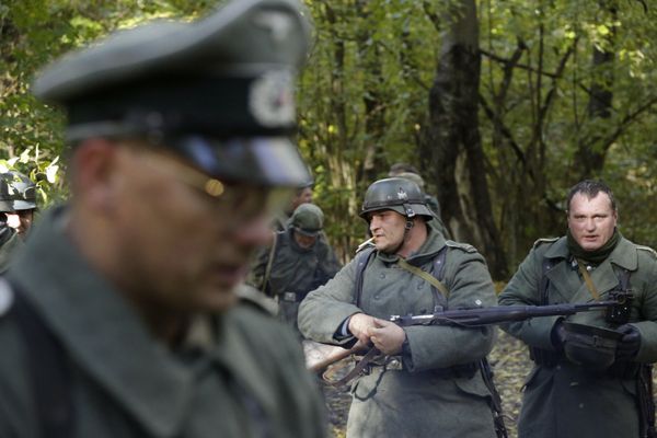 Реконструкция боя партизан против немецко-фашистских войск в Крыму