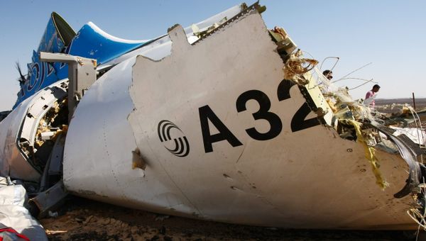 Место крушения российского самолета Airbus A321 в Египте
