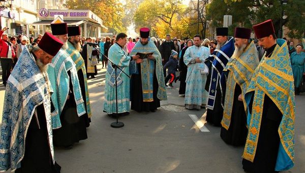 В День народного единства крымчане помянули жертв катастрофы в Египте