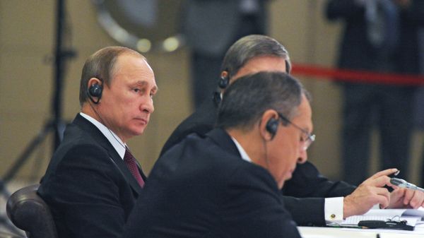 Президент РФ В.Путин принимает участие в неформальном саммите БРИКС в Анталье