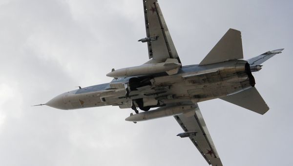 Российский истребитель-бомбардировщик Су-24