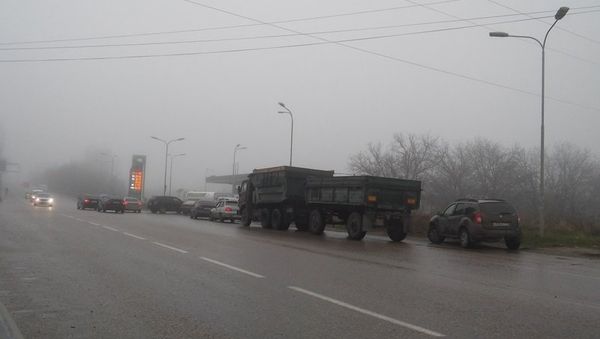 Блэкаут в Крыму. Очередь на АЗС в Симферополе Блэкаут в Крыму. Очередь на АЗС в Симферополе