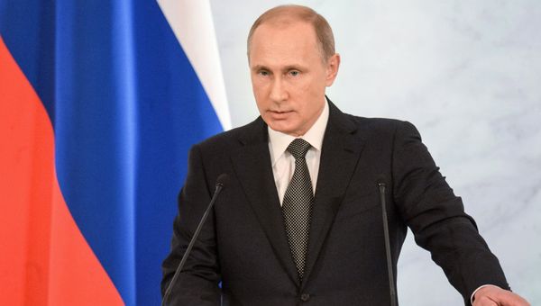 Обращение президента РФ В.Путина с ежегодным посланием к Федеральному Собранию. Архивное фото Обращение президента РФ В.Путина с ежегодным посланием к Федеральному Собранию. Архивное фото