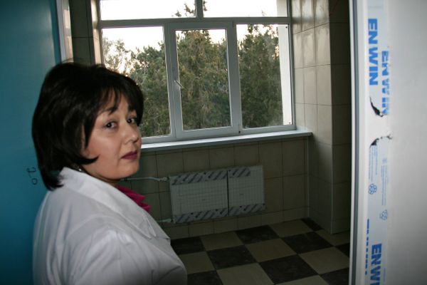 Главврач республиканской детской инфекционной больницы Алие Читакова