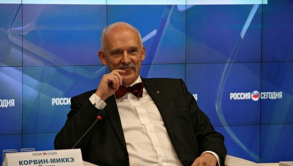 Депутат Европейского парламента, председатель партии Корвин Януш Корвин-Микке