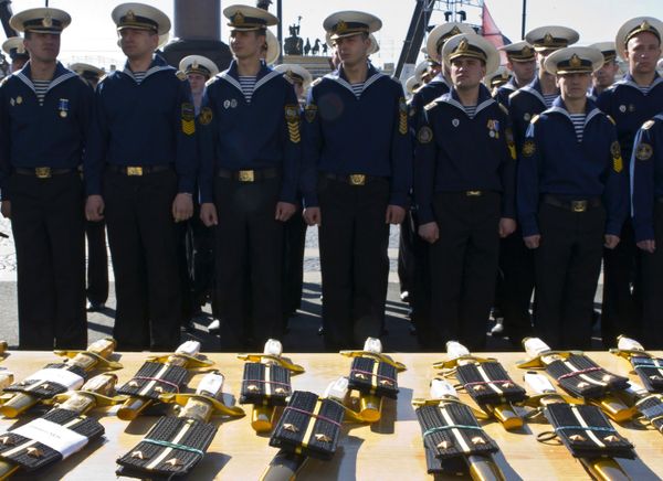 Объединенный выпуск военно-морских училищ в Санкт-Петербурге Объединенный выпуск военно-морских училищ в Санкт-Петербурге