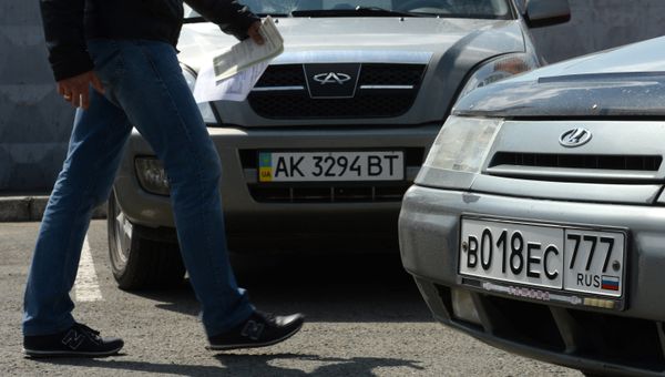 Выдача новых номерных знаков в Симферополе