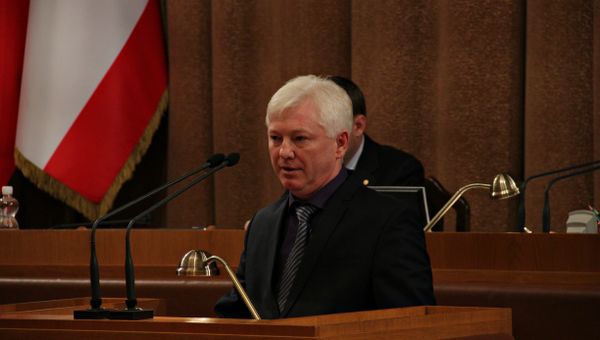 Вице-премьер Крыма Олег Казурин. Сессия Госсовета РК 19 января 2016 года