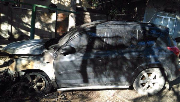 Сгоревший автомобиль