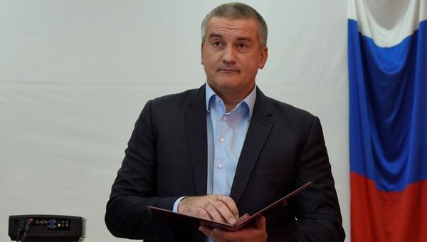 Глава Республики Крым Сергей Аксенов на торжественном мероприятии, посвященном 80-летию аэропорта Симферополь