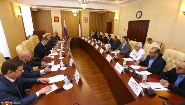 Заместитель Председателя Совета министров Республики Крым – Постоянный Представитель Республики Крым при Президенте РФ Георгий Мурадов провел встречу с руководством одного из крупных многопрофильных холдингов из Ирана
