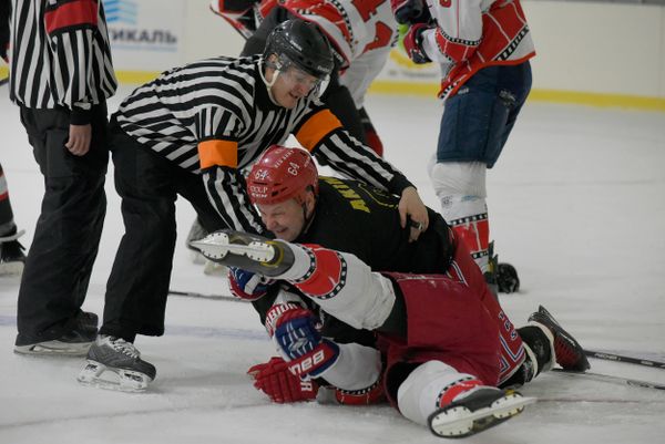 Хоккей в Ялте