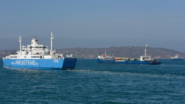 Грузовые паромы в Керченском проливе