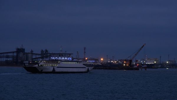Работа Керченской паромной переправы в ночное время