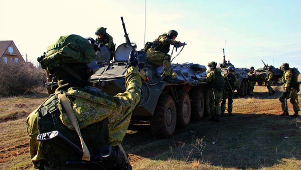 Тренировка морской пехоты Черноморского флота РФ на полигоне Казачий в Севастополе