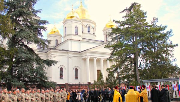 Празднование Дня защитника Отечества в Симферополе