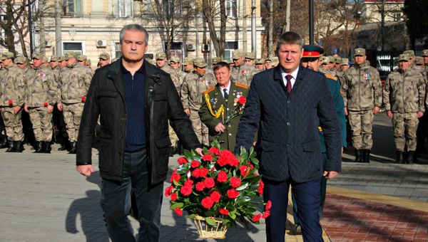 Празднование Дня защитника Отечества в Симферополе