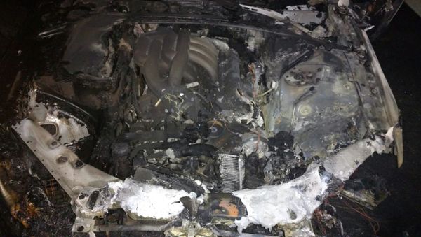 Сгоревший автомобиль. Большая Ялта