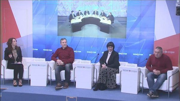 Видеомост Москва – Симферополь на тему: Два года Русской весны: политические итоги