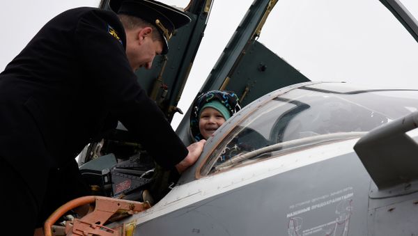 Летчики Черноморского флота встретили гостей в Новофедоровке