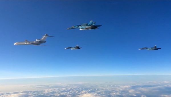 Российские самолеты группами вылетали с сирийской авиабазы в РФ