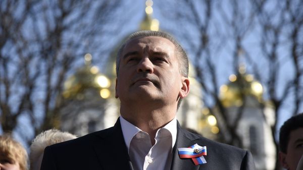Митинг в Симферополе в честь второй годовщины референдума 2014 года