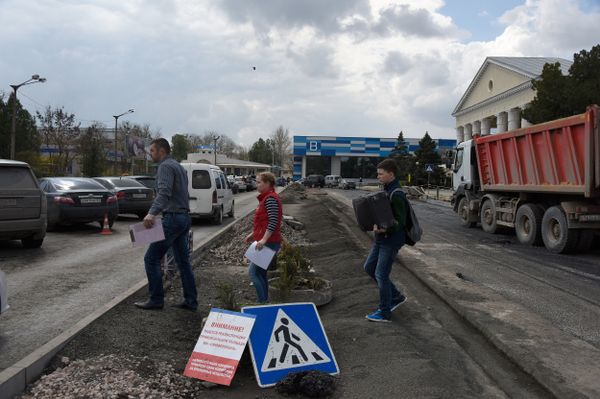 Работы по реконструкции аэропорта в Симферополе