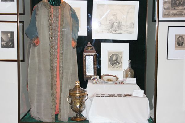 Парадное платье Екатерины в ханском дворце в Бахчисарае