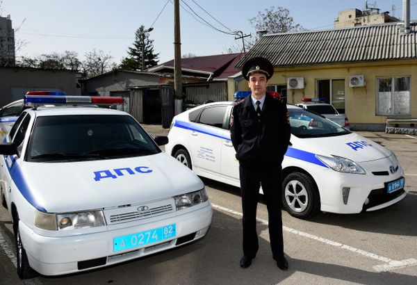 Старший инспектор группы по исполнению административного законодательства ОБД ДПС ГИБДД МВД по РК капитан полиции Константин Кондря Старший инспектор группы по исполнению административного законодательства ОБД ДПС ГИБДД МВД по РК капитан полиции Константин Кондря