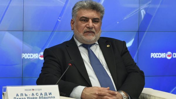 Лидер парламентского блока Аль-Ахрар, экс-министр правительства Ирак Дхиаа Найм Абдулла Аль-Асади