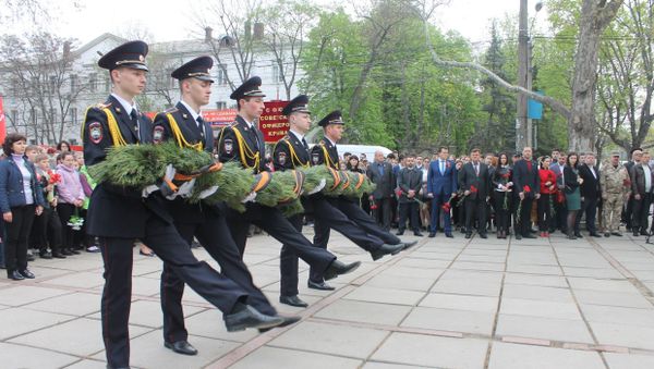 Симферополь отмечает 72-ую годовщину со Дня освобождения Симферополь отмечает 72-ую годовщину со Дня освобождения