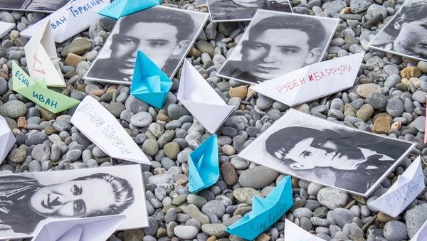 Акция Кораблики Победы в день 72-й годовщины освобождения МДЦ Артек от немецко-фашистских захватчиков.