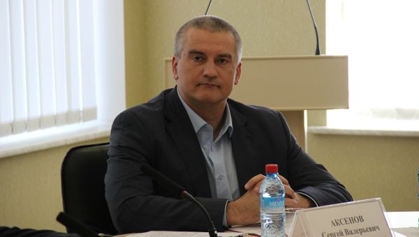 Глава РК Сергей Аксенов Глава РК Сергей Аксенов