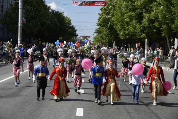 Первомайская демонстрация в Симферополе